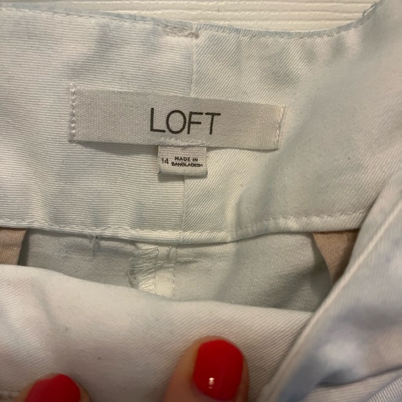 Loft size 14 white shorts - Picture 3 of 4